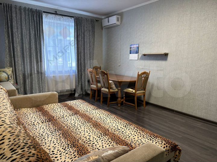 2-к. квартира, 50 м², 2/3 эт.