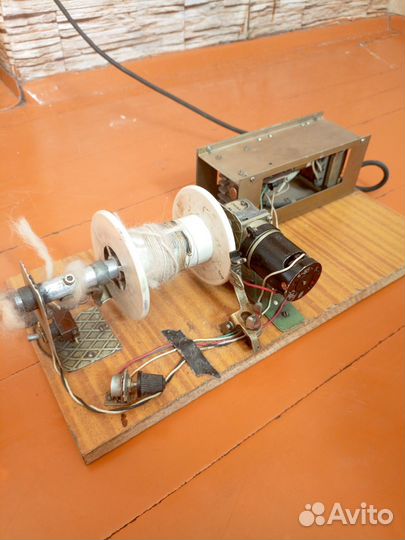 Электрическая прялка для шерсти