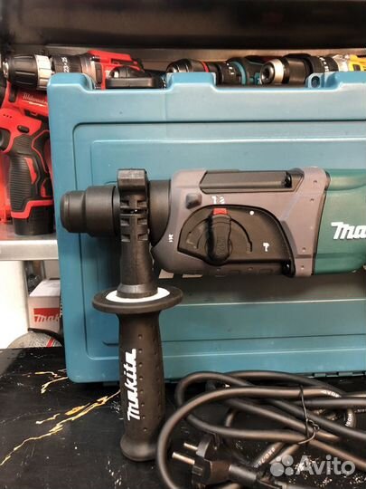 Перфоратор makita 2470 новый