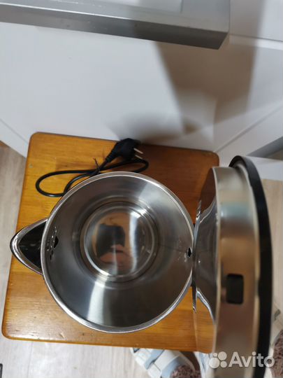 Чайник электрический новый