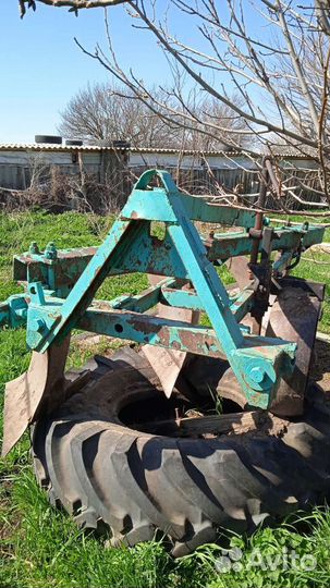 Плуг Почвомаш 3-5 корп. навесной (ПЛН-3(4, 5)-35), 1980