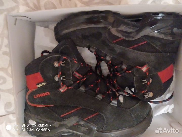 Ботинки Lowa 34 зима, деми 4 пары