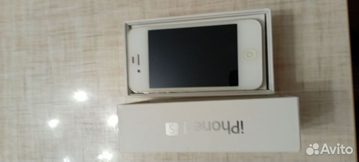 iPhone 4S, 8 ГБ