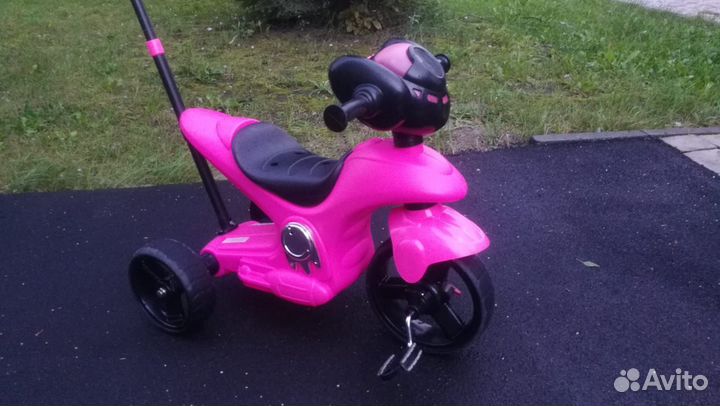 Детский велосипед с родительской ручкой