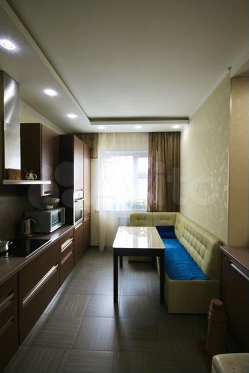 2-к. квартира, 80 м², 3/10 эт.