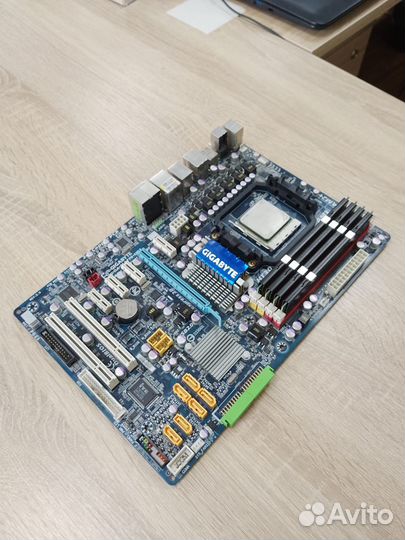 GA-MA770-UD3 + Phenom X3 + 8Gb