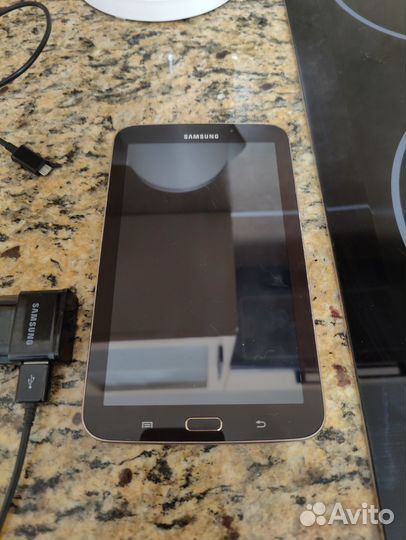 Планшет Samsung Galaxy Tab 3 7.0 SM-T210