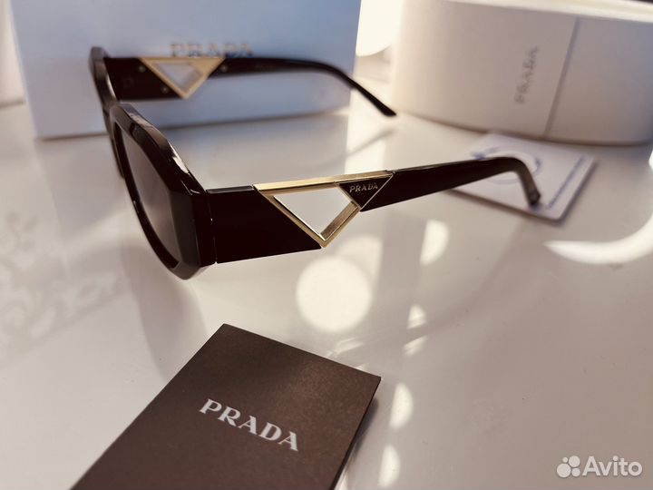 Солнцезащитные очки женские