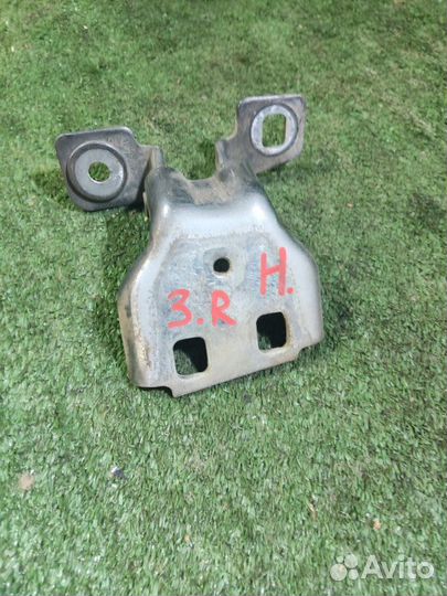 Петля двери задняя правая Jeep Grand Cherokee WJ