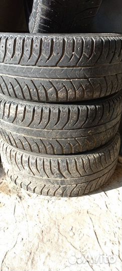 Bridgestone Ice Cruiser 7000 205/55 R16 91T