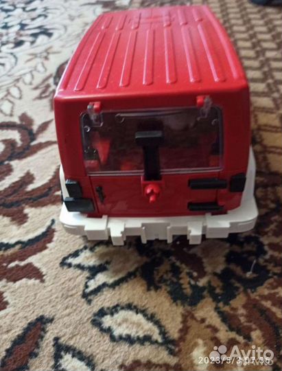 Bruder два джипа