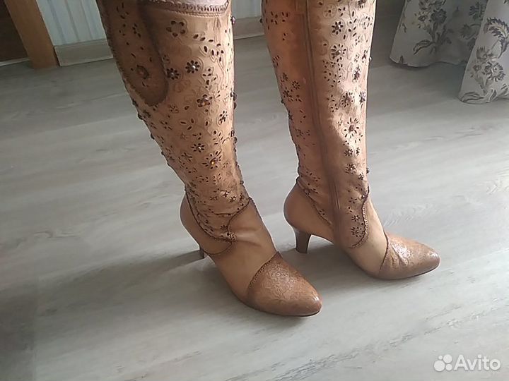 Сапоги новые,нарядные