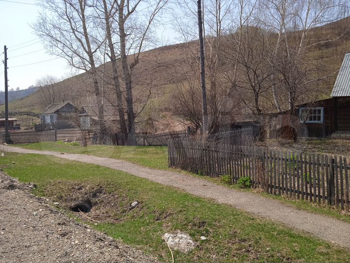 Дом 40 м² на участке 16 сот.