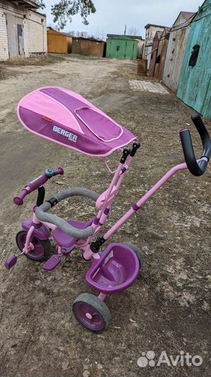 Детский велосипед с ручкой