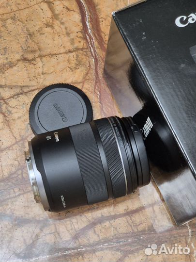 Canon RF 85mm f/2 Macro IS STM