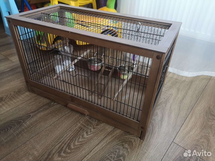 Большая клетка для птиц