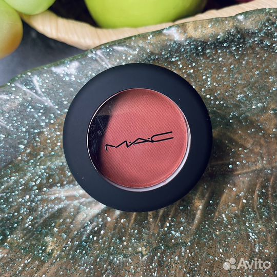 MAC Powder Kiss Soft Matte # Devoted To Chili Тени