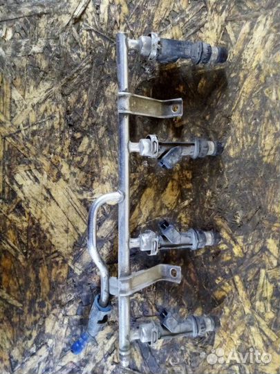 Рампа топлевная Opel Astra H