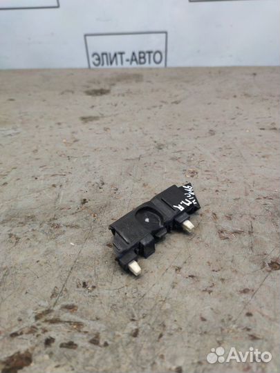 Кронштейн передний правый Kia Rio 3 1.4 2016