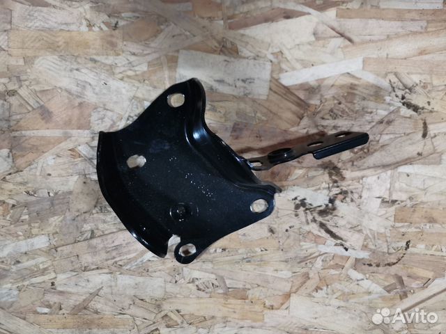 Кронштейн Vesta крепления рычага задней подвески