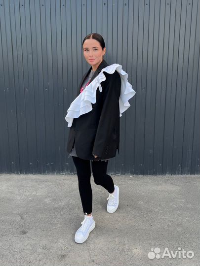 Съемный волан белый