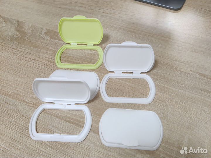 Пластиковые крышки от салфеток