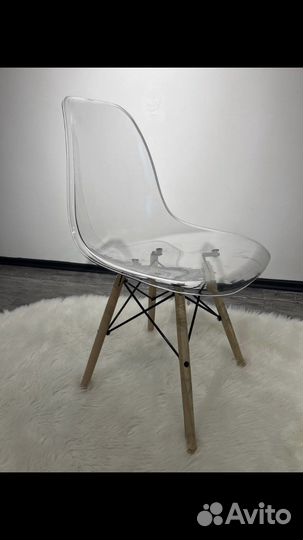 Стулья из пластика