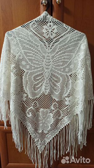 Вязаная шаль (платок)