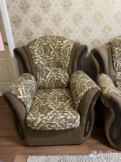 Диван и два кресла бу в хорошем состояние
