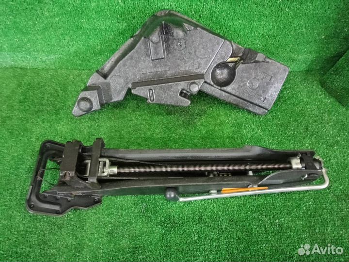 Домкрат Volkswagen Touareg 7L 1 поколение 2002 –