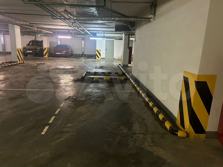 Машиноместо, 16 м²