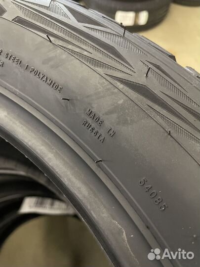 Ikon Tyres Autograph Ice 9 235/45 R18 98T