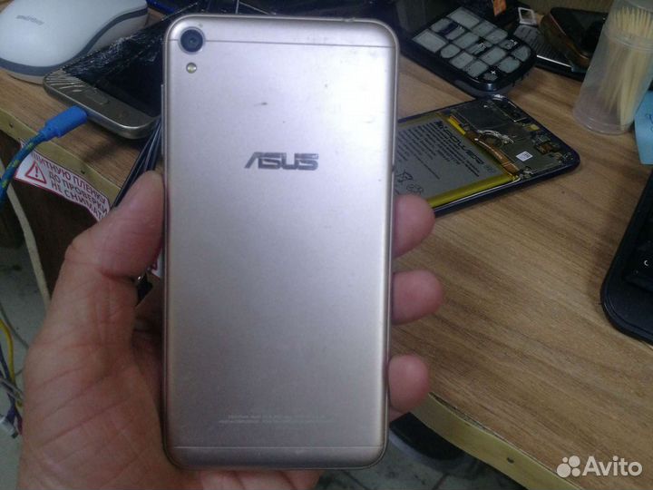 ASUS ZenFone Live ZB501KL, 2/16 ГБ