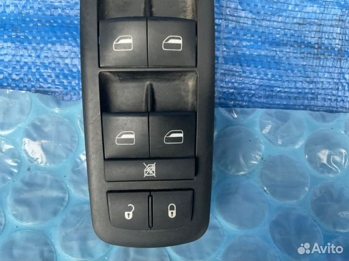 Блок управления стеклоподъемниками передний левый