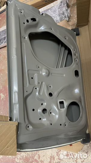 Дверь передняя правая на volkswagen polo