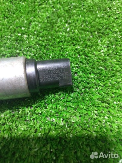 Клапан изменения фаз грм (клапан VVT-i) Audi A8 D3