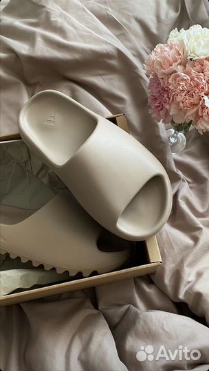 Тапки adidas yeezy slide