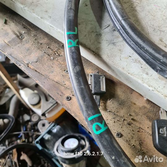 Уплотнитель двери задний левый bmw 5 f10
