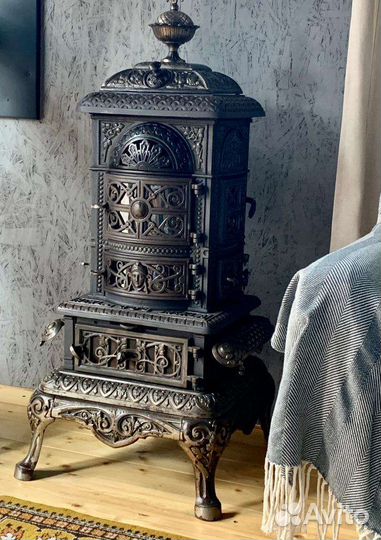 Антикварная чугунная печь