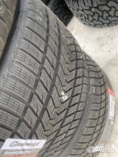 Gripmax SureGrip Pro Winter 295/35 R21 и 315/30 R22