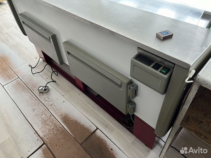 Холодильная витрина