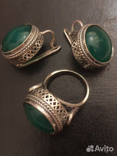 Серебряные серьги и кольцо с хризопразом