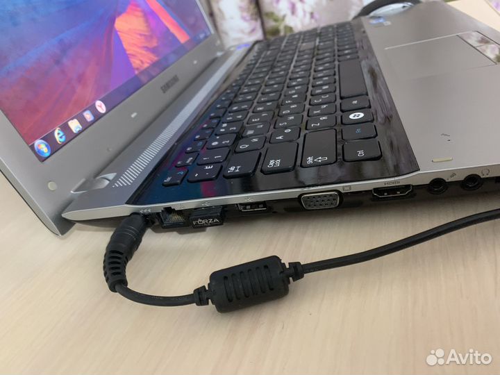 Ноутбук samsung rv511 на i3