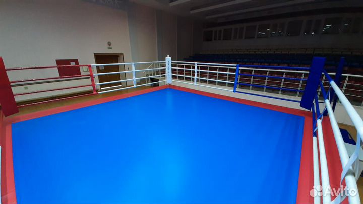 Покрытие для ринга синего цвета
