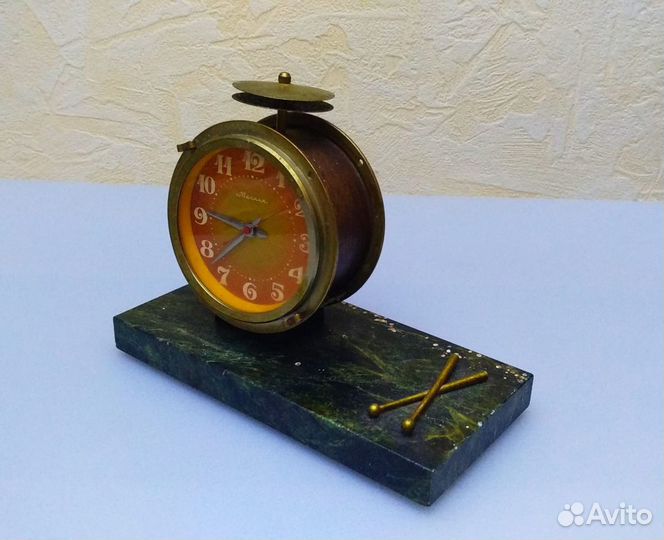 Часы настольные (барабан) СССР. Молния 1975г