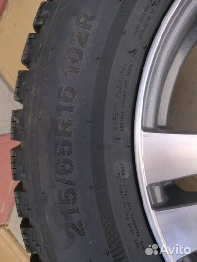 Triangle Snowlink TWT02 215/65 R16 102