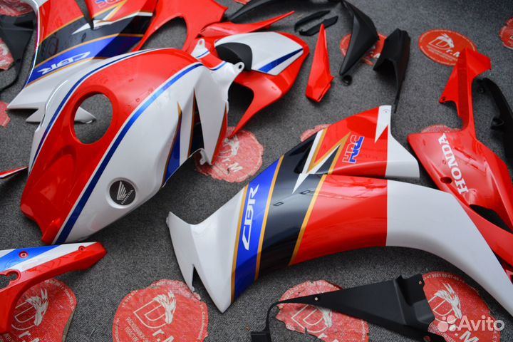 Honda cbr1000rr 12-16 пластик в наличии