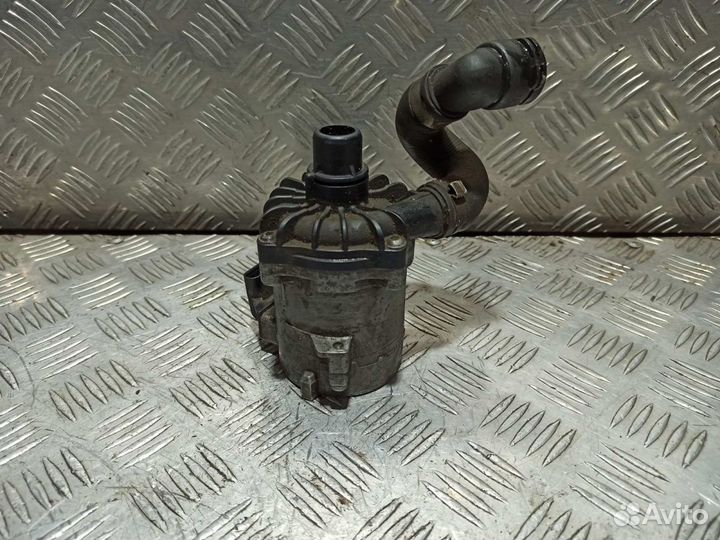 Насос водяной (помпа) BMW 7 F01/F02 (08-15) б\у