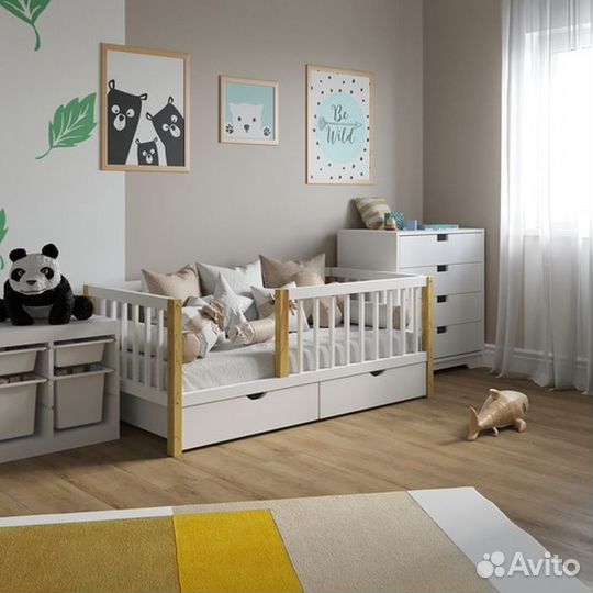 Кроватка с бортиком детская из массива сингл