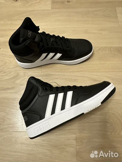 38.5 Новые кеды Adidas